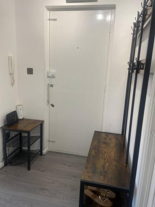 Grays Serviced Apartment Stifford 외부 사진